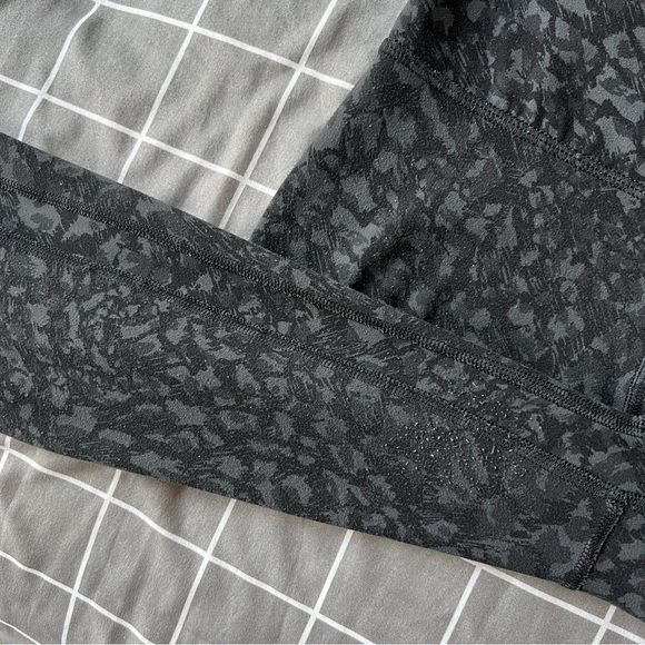 Lululemon Align Pant II 25" Wild Thing Camo Deep Coal Multi 2 - Picture 10 of 16